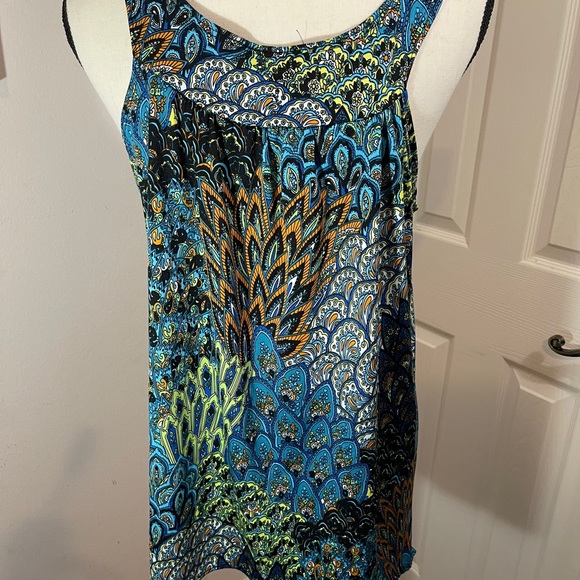 Peacock print sleeveless blouse vibrant colors - Picture 5 of 7
